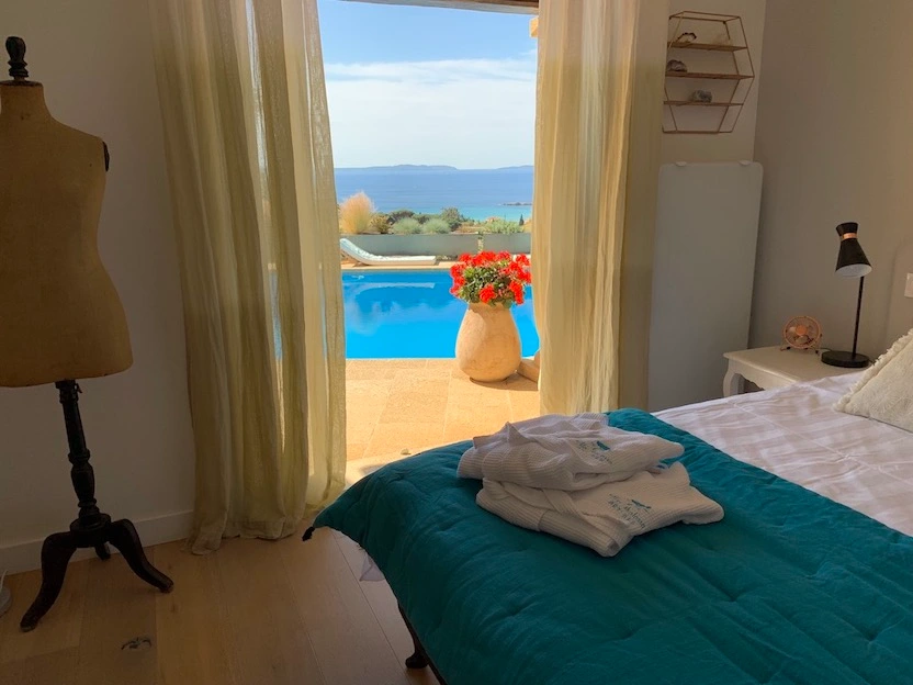 Room Accommodation with Mediterranean Ambiance at Villa Thalassa, Le Lavandou