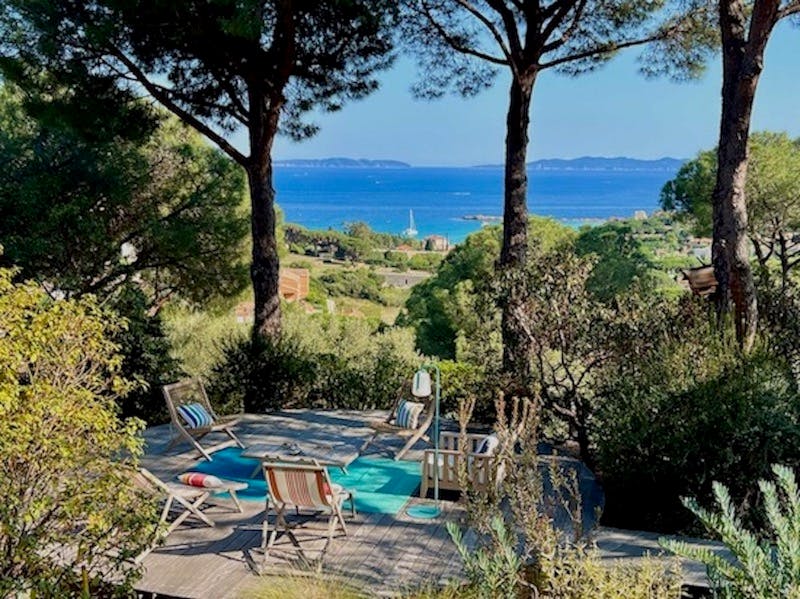 Indulge in a Tranquil Stay at Villa Thalassa: Nestled in the Serene Massif des Maures Hills
